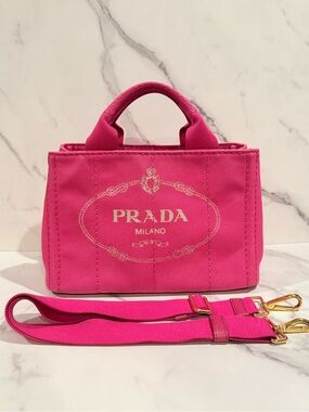 Prada Canapa